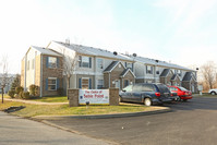 Oaks of Sable Point in Adrian, MI - Foto de edificio - Building Photo