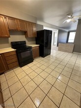 7247 Pennsylvania Ave in Poland, OH - Foto de edificio - Building Photo