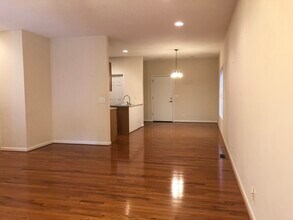 211 Allison Ln in Johnson City, TN - Building Photo - Building Photo