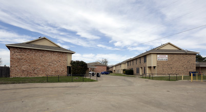 Trails Place Apartment Homes in Wylie, TX - Foto de edificio - Building Photo