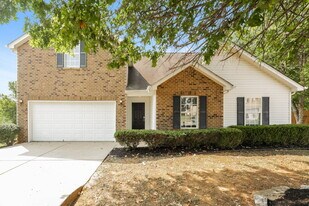 1031 Lowrey Pl in Spring Hill, TN - Building Photo