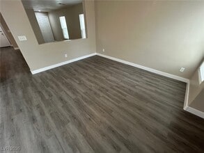 8657 Palomino Ranch St in Las Vegas, NV - Building Photo - Building Photo