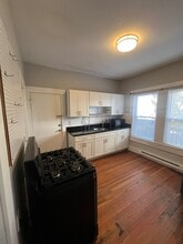 15 Bowers St in Lowell, MA - Building Photo - Building Photo