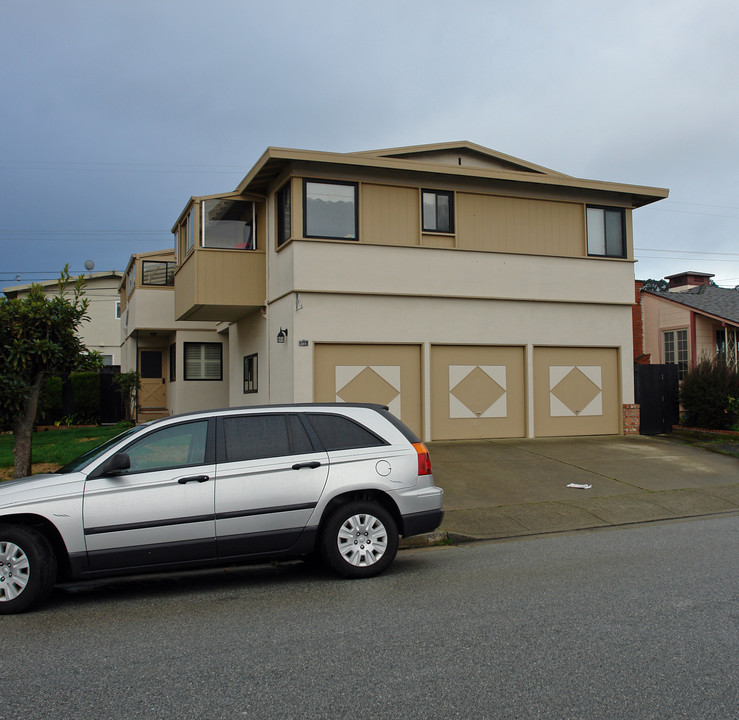 525 Serra Dr in South San Francisco, CA - Building Photo