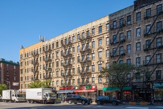 1229 1st Ave in New York, NY - Building Photo - Building Photo