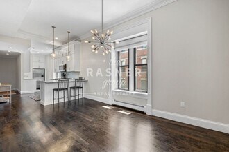 366 W Broadway in Boston, MA - Building Photo - Building Photo