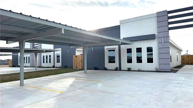 2313 N 43rd St in McAllen, TX - Foto de edificio - Building Photo