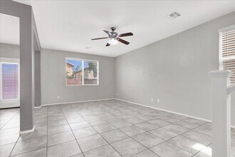 7389 Cobbhan Dr in Las Vegas, NV - Building Photo - Building Photo