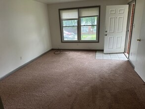 2321 E Midlothian Blvd in Struthers, OH - Building Photo - Building Photo