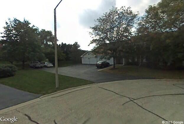 213 Blossom Court in Buffalo Grove, IL - Building Photo