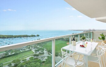 2889 McFarlane Rd in Miami, FL - Building Photo - Building Photo