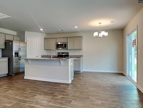 610 Belmont Red Ln in Columbia, SC - Foto de edificio - Building Photo