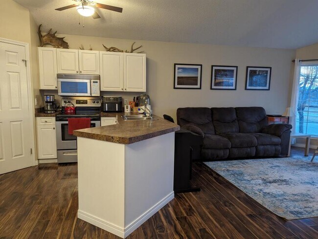 6515-6591 91 St in Grande Prairie, AB - Building Photo - Building Photo