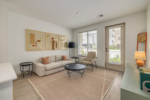 Oxlley in Edmond, OK - Building Photo