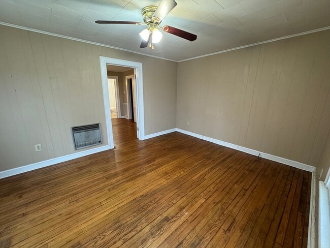 402 N 8th St in Murray, KY - Building Photo - Building Photo