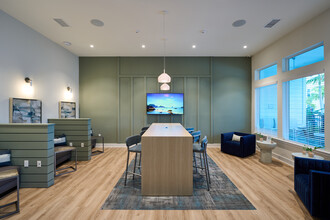 Mason Stuart in Stuart, FL - Foto de edificio - Interior Photo