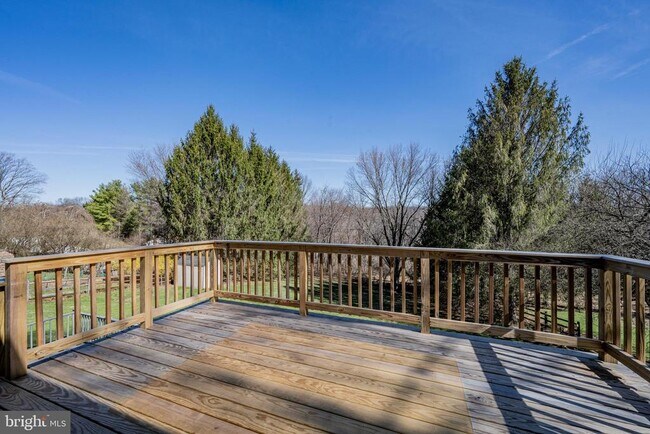 2402 Raintree Ave in Westminster, MD - Building Photo - Building Photo