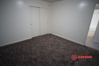 209 E Warren Ave in Bakersfield, CA - Building Photo - Building Photo