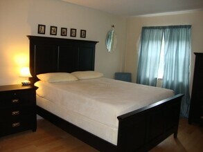 1600 Beacon St, Unit 906 in Brookline, MA - Building Photo - Building Photo