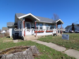 328-330 E 31st St in Anderson, IN - Building Photo