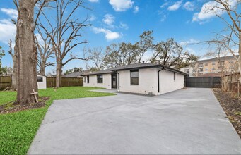 1830 Locksford St in Houston, TX - Building Photo - Building Photo