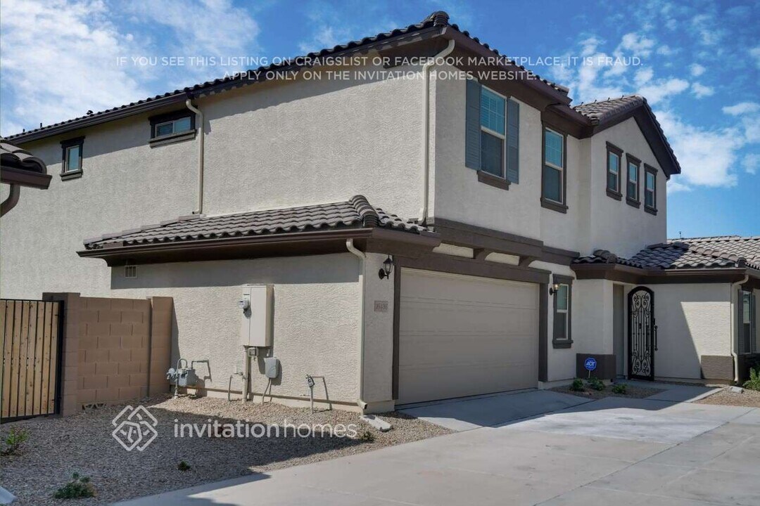 16436 W La Ventilla Way in Goodyear, AZ - Foto de edificio