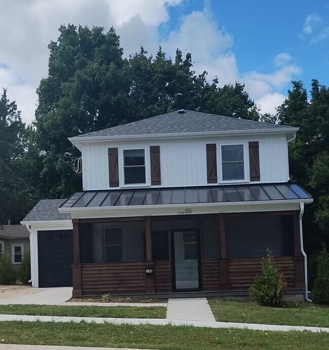 100 Lincoln Ave in Fox River Grove, IL - Building Photo - Building Photo