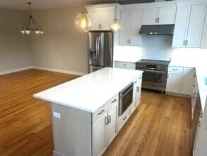 26 Fieldstone Wy in Wellesley, MA - Building Photo - Building Photo