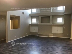1657 Yellow Tulip Pl in Henderson, NV - Building Photo - Building Photo
