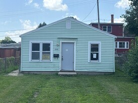 2049 N Gale Ave in Peoria, IL - Building Photo