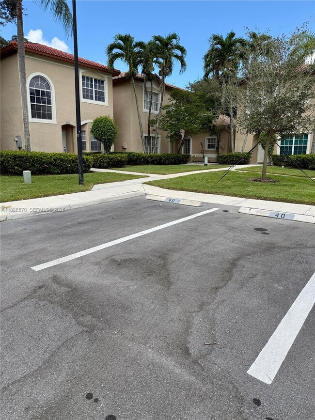 16111 Emerald Cove Rd in Weston, FL - Building Photo - Building Photo