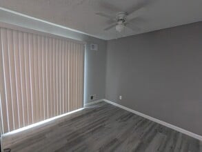 22 Fomalhaut Ct in Blackwood, NJ - Foto de edificio - Building Photo