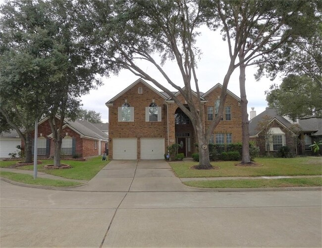 property at 2011 Hickory Bay Ct