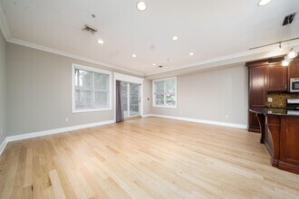 180 19th St-Unit -1 in Union City, NJ - Building Photo - Building Photo