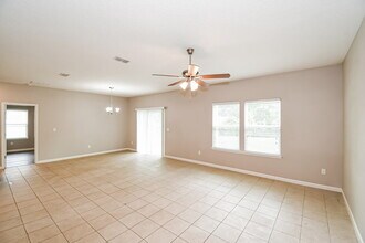 11085 Haws Ln in Jacksonville, FL - Building Photo - Building Photo