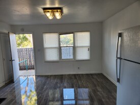 521 3rd St in Havre, MT - Building Photo