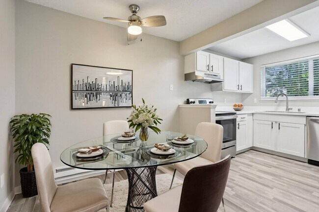 The Commons in Federal Way, WA - Building Photo - Building Photo