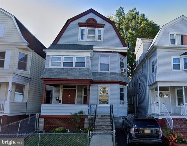 property at 211 N 19th St
