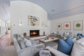 1600 Forest Trail in Austin, TX - Building Photo - Building Photo