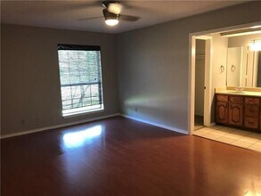 1126 Woodrow Dr in Lewisville, TX - Building Photo - Building Photo