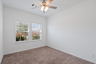 4715 Painted Bunting Ln in Baytown, TX - Building Photo - Building Photo