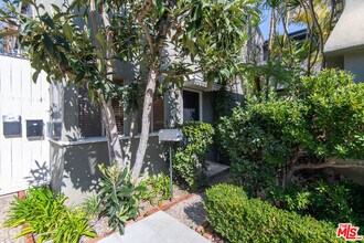 9025 Rangely Ave in West Hollywood, CA - Building Photo - Building Photo
