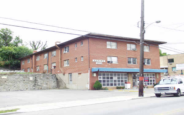 5200 Carthage Ave