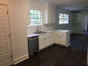 802 S 18th St in Baton Rouge, LA - Building Photo - Building Photo