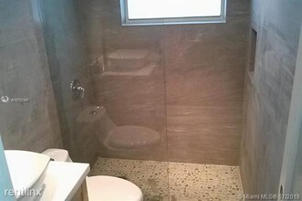 334 Washington Ave-Unit -Apt 4 in Miami Beach, FL - Building Photo - Building Photo