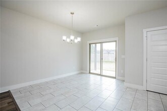 437 Ramsey St in Gentry, AR - Foto de edificio - Building Photo