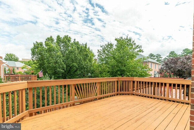 8165 Madrillon Ct in Vienna, VA - Building Photo - Building Photo
