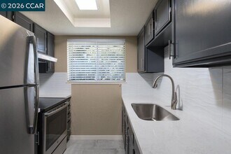 4800 Bayview Ave in Richmond, CA - Building Photo - Building Photo