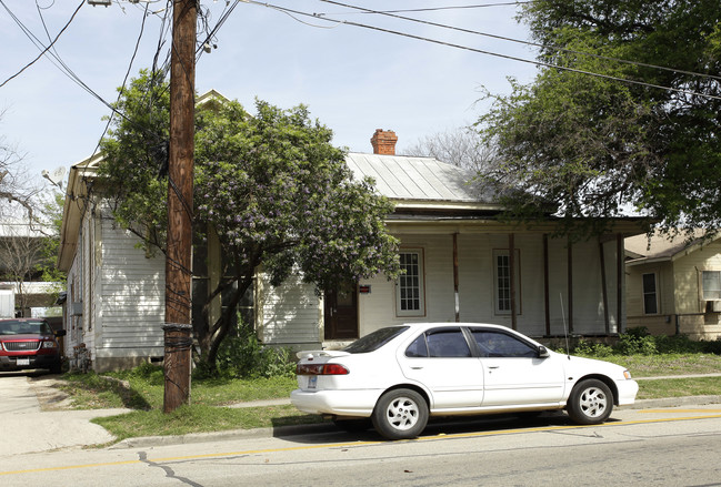 813 E Quincy St in San Antonio, TX - Building Photo - Building Photo