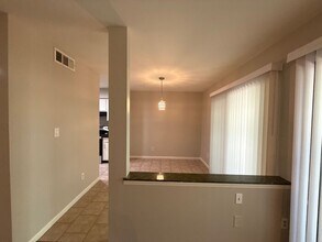 11002 Harrowfield Rd in Charlotte, NC - Foto de edificio - Building Photo